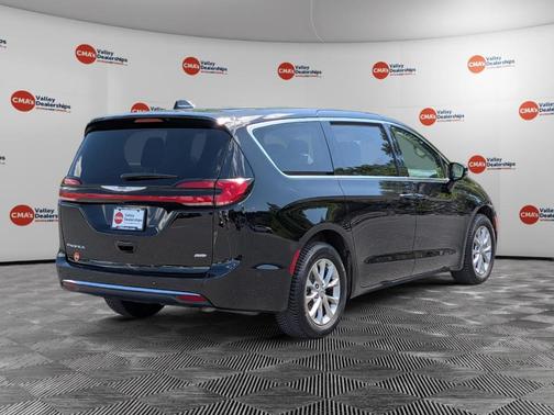 Diamond Black 2024 Chrysler Pacifica Touring-L