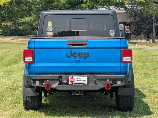 2022 Jeep Gladiator Sport