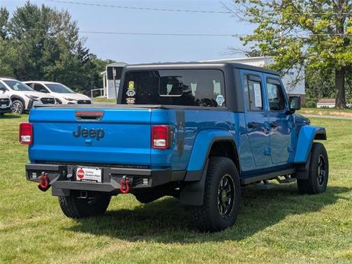 2022 Jeep Gladiator Sport