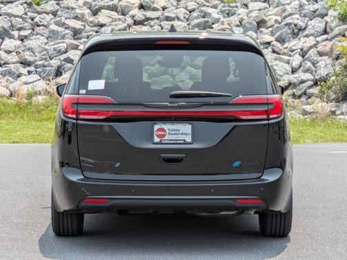 2025 Chrysler Pacifica Hybrid Select