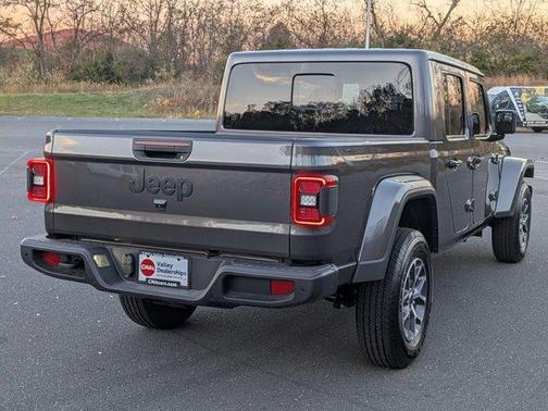 2025 Jeep Gladiator Sport