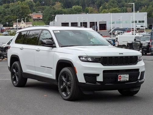 2025 Jeep Grand Cherokee L Laredo