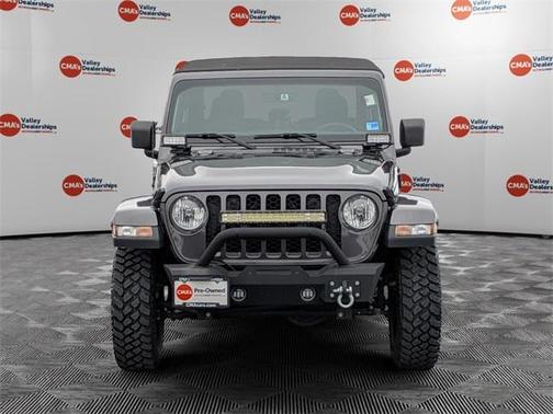2023 Jeep Gladiator Sport