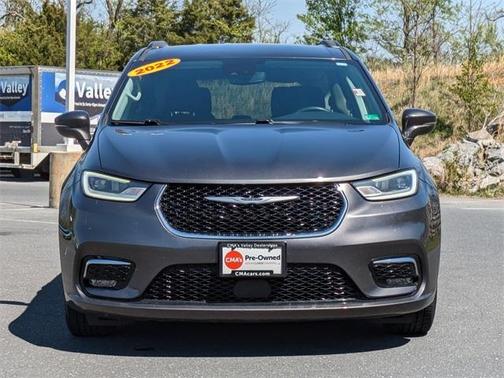 2022 Chrysler Pacifica Touring-L