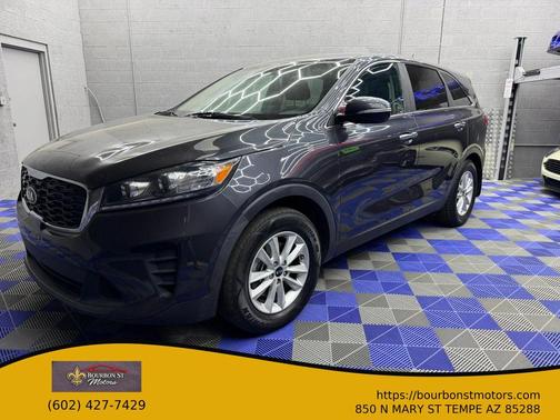 Platinum Graphite 2019 Kia Sorento LX