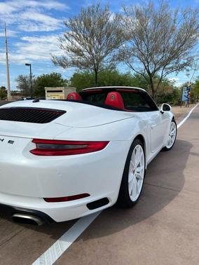 2017 Porsche 911 Carrera