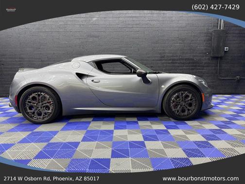 2017 Alfa Romeo 4C Base