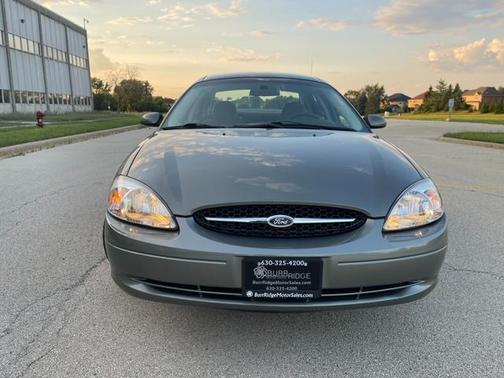 2002 Ford Taurus SE