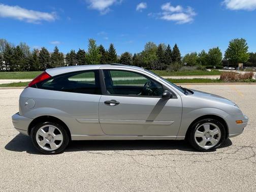 CD Silver Clearcoat Metallic 2005 Ford Focus ZX3