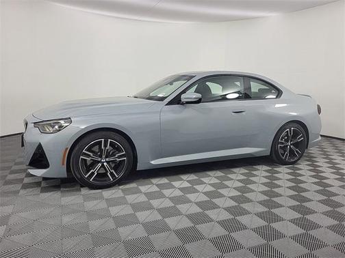 2025 BMW 230 i xDrive