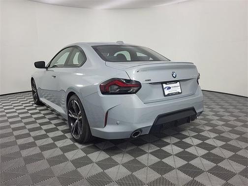 2025 BMW 230 i xDrive