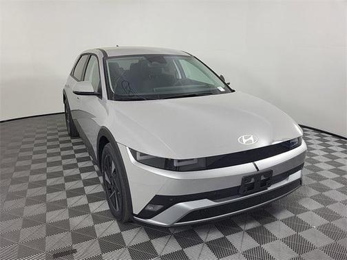 2025 Hyundai IONIQ 5 SE