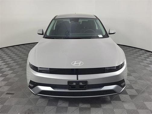 2025 Hyundai IONIQ 5 SE