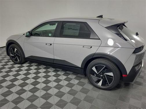 2025 Hyundai IONIQ 5 SE