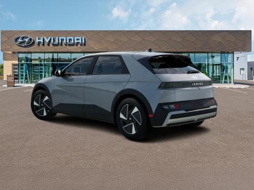 2025 Hyundai IONIQ 5 SE