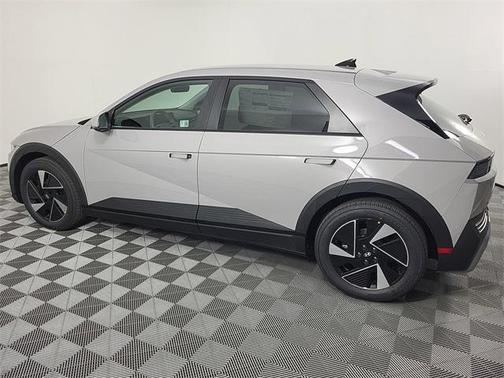 2025 Hyundai IONIQ 5 SE