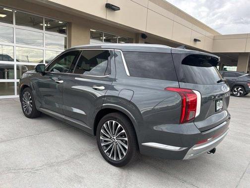 Steel / Graphite 2023 Hyundai PALISADE Calligraphy