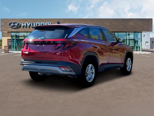 2025 Hyundai TUCSON SE