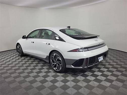 2025 Hyundai IONIQ 6 SEL