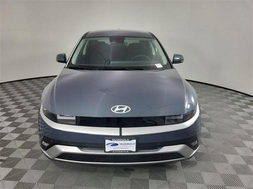 2025 Hyundai IONIQ 5 SE
