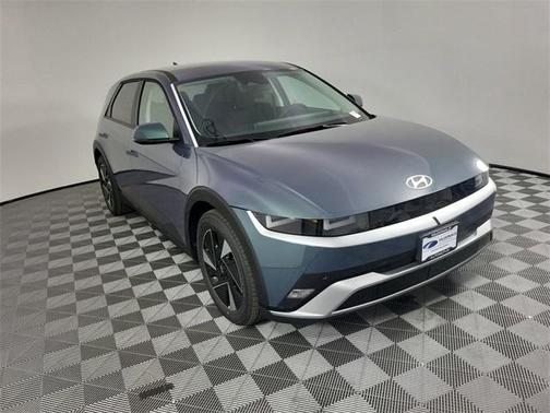 2025 Hyundai IONIQ 5 SE