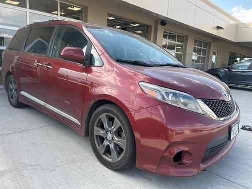 2017 Toyota Sienna SE