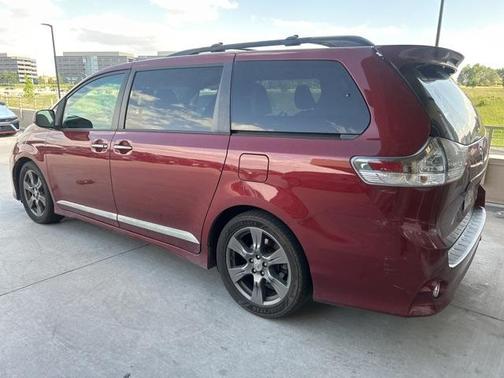 2017 Toyota Sienna SE