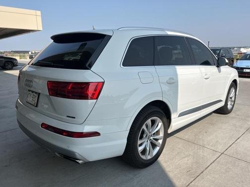 2019 Audi Q7 55 Premium Plus