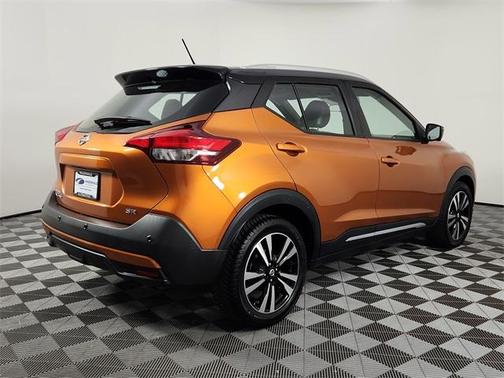 2020 Nissan Kicks SR