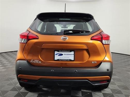 2020 Nissan Kicks SR