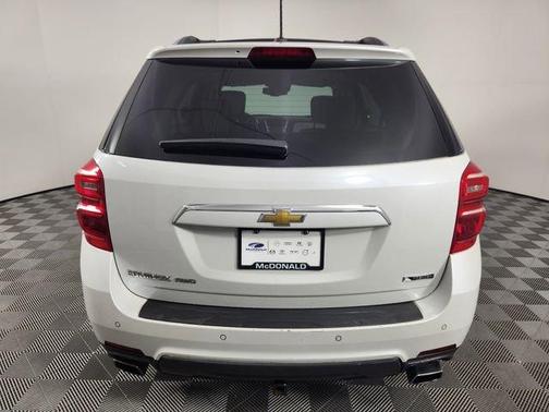 Iridescent Pearl Tricoat 2017 Chevrolet Equinox Premier