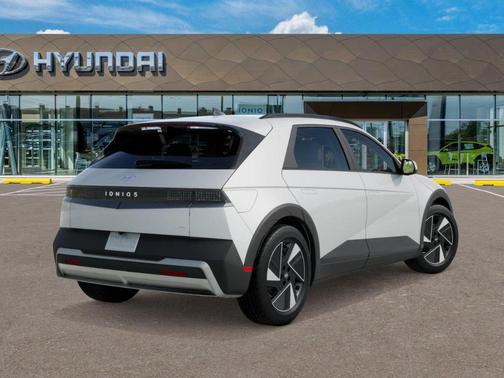 2025 Hyundai IONIQ 5 SEL