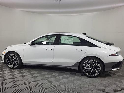 2025 Hyundai IONIQ 6 Limited