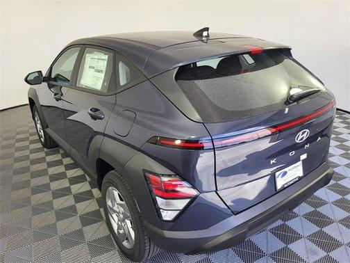 2025 Hyundai KONA SE
