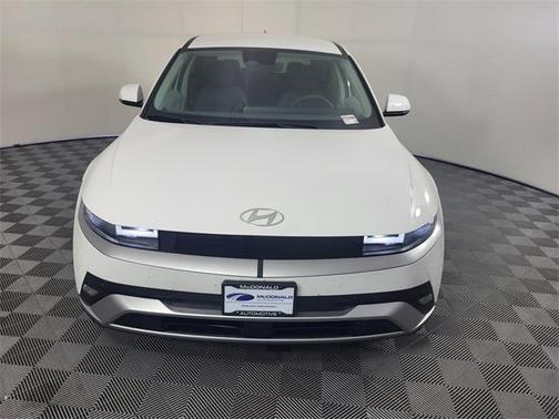 2025 Hyundai IONIQ 5 SE