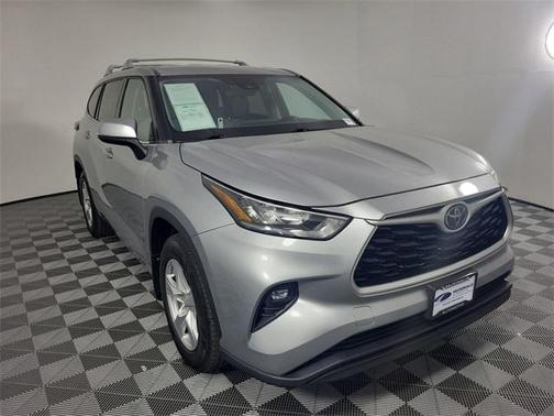 2020 Toyota Highlander LE