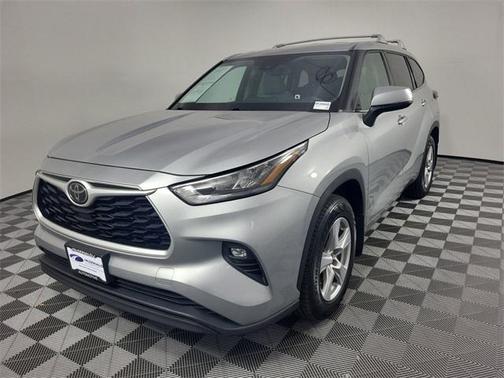 2020 Toyota Highlander LE