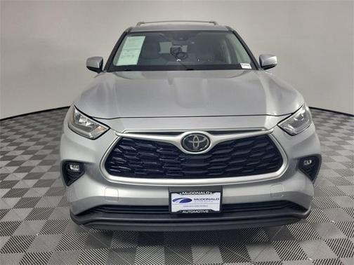 2020 Toyota Highlander LE