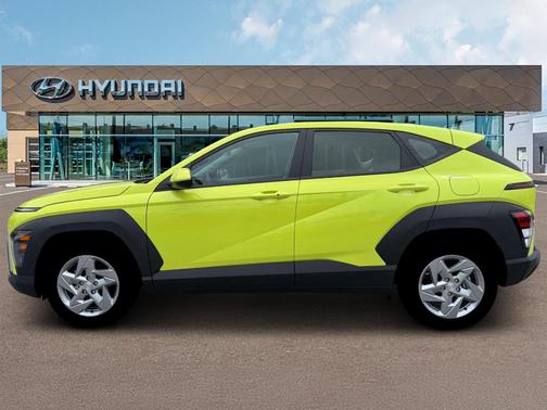 2026 Hyundai KONA SE