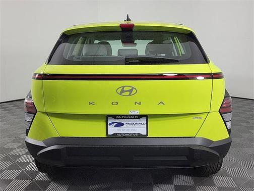 2026 Hyundai KONA SE