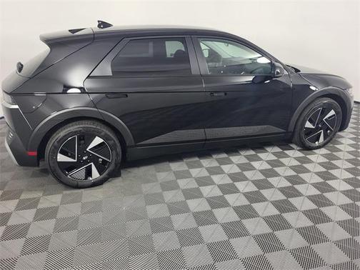 2025 Hyundai IONIQ 5 SE