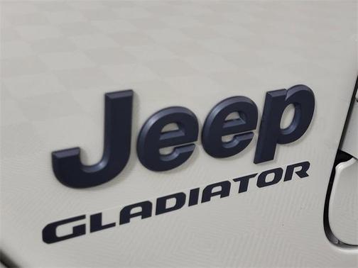 2022 Jeep Gladiator Sport