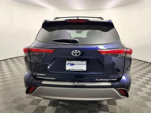 2020 Toyota Highlander Platinum