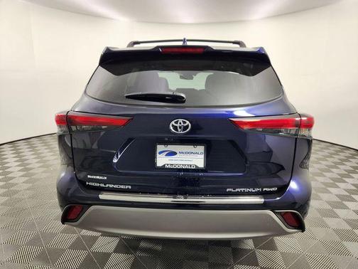 2020 Toyota Highlander Platinum