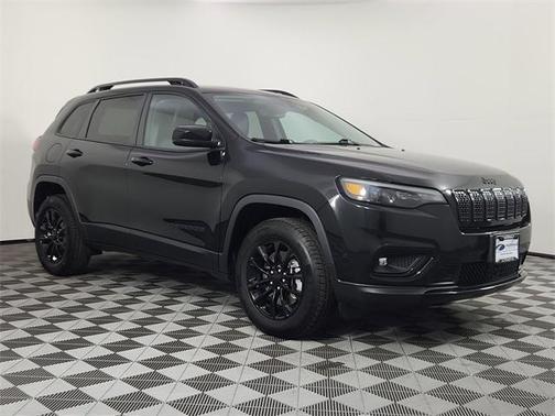 2023 Jeep Cherokee Altitude Lux
