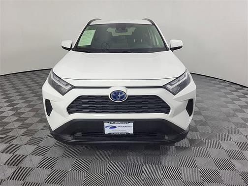 2022 Toyota RAV4 Hybrid XLE