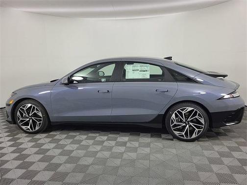 2025 Hyundai IONIQ 6 SEL