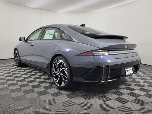 2025 Hyundai IONIQ 6 SEL