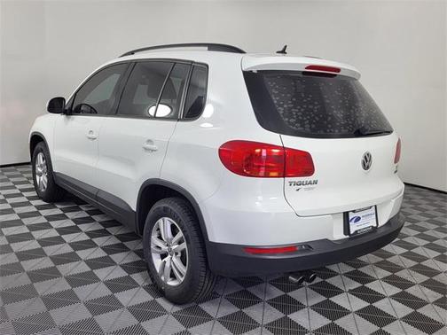 2016 Volkswagen Tiguan S