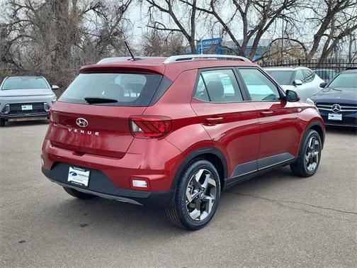 2025 Hyundai VENUE SEL